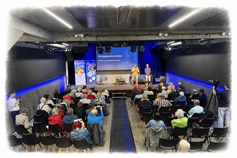 MyFriend showcase at a Moudrá síť senior event in Prague